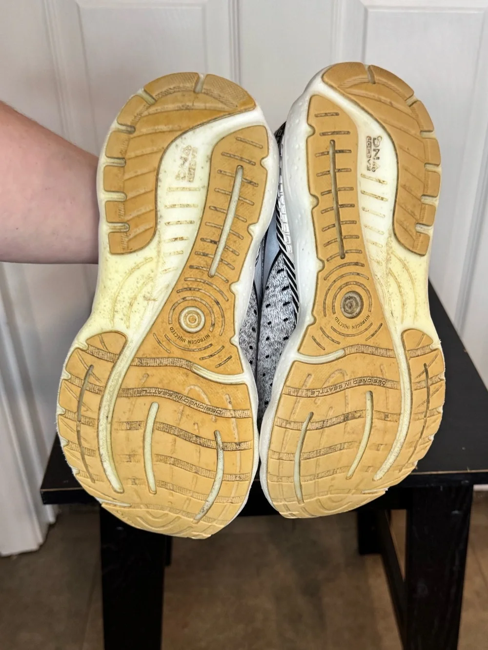Women’s Brooks Glycerin StealthFit GTS 20 Tennis Shoes size 7